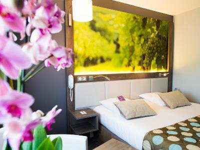 bedroom - hotel mercure beaune centre - beaune, france
