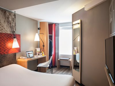 bedroom 1 - hotel ibis beaune centre - beaune, france
