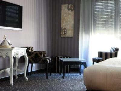 suite 1 - hotel henry ii - beaune, france