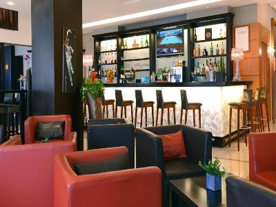 bar - hotel radisson blu - biarritz, france
