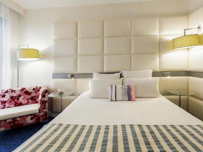 bedroom - hotel mercure le president biarritz centre - biarritz, france