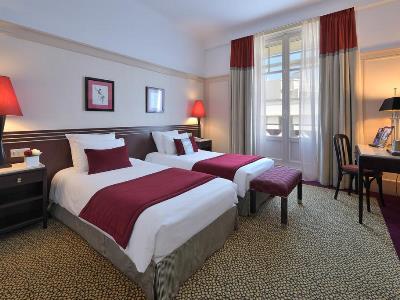 bedroom 2 - hotel mercure biarritz centre plaza - biarritz, france