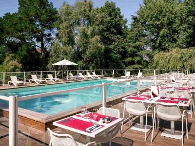 outdoor pool - hotel mercure bordeaux le lac - bordeaux, france