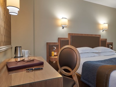 bedroom 2 - hotel best western premier bayonne etche-ona - bordeaux, france