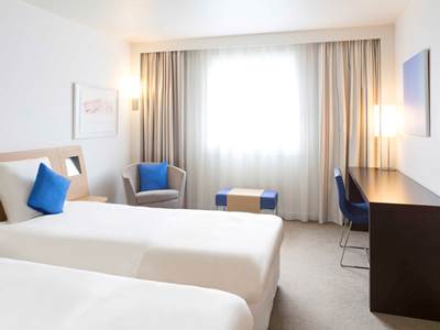 bedroom 2 - hotel novotel bordeaux centre - bordeaux, france