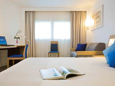 bedroom 4 - hotel novotel bordeaux centre - bordeaux, france