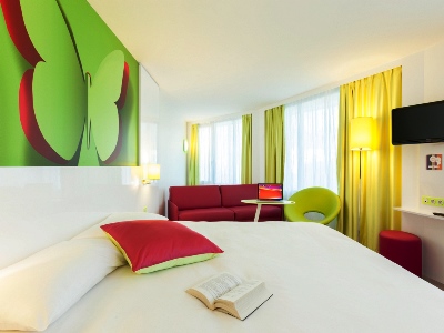 bedroom 1 - hotel ibis styles bordeaux saint medard - bordeaux, france