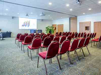 conference room 1 - hotel novotel bourges - bourges, france