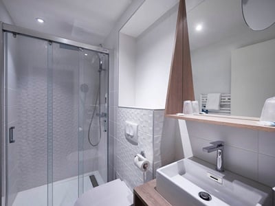 bathroom - hotel mercure brest centre les voyageurs - brest, france