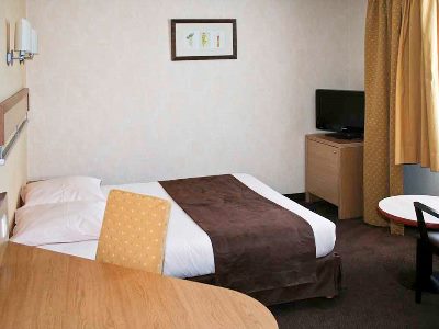 bedroom 1 - hotel mercure caen cote de nacre - caen, france