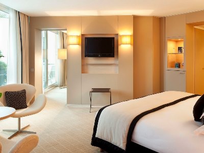 bedroom 6 - hotel jw marriott - cannes, france