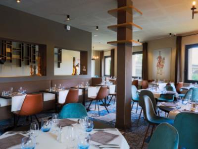 restaurant - hotel sowell hotels les chevaliers - carcassonne, france