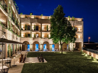 exterior view 2 - hotel hotel du roi by sowell collection - carcassonne, france