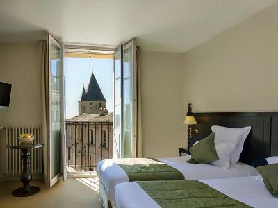 bedroom - hotel le donjon-coeur de la cite medievale (g) - carcassonne, france