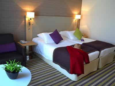 bedroom 1 - hotel mercure carcassonne la cite - carcassonne, france