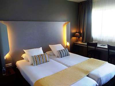 bedroom 2 - hotel kyriad carcassonne - aeroport - carcassonne, france