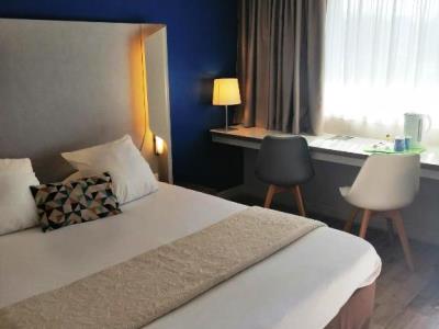 bedroom 4 - hotel kyriad carcassonne - aeroport - carcassonne, france