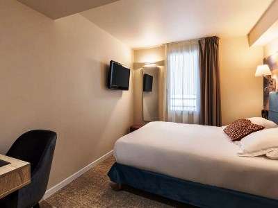 bedroom - hotel best western hotel n spa coeur de cassis - cassis, france