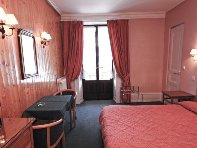 standard bedroom - hotel richemond - chamonix, france