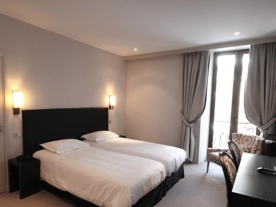 bedroom 1 - hotel richemond - chamonix, france