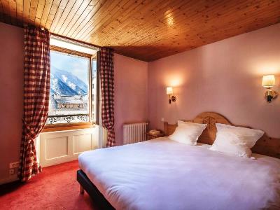bedroom - hotel croix blanche - chamonix, france