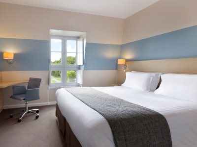 bedroom 2 - hotel mercure chantilly resort - chantilly, france