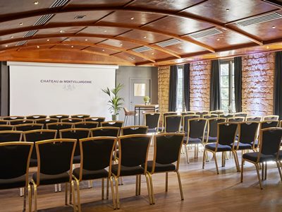 conference room 1 - hotel chateau de montvillargenne - chantilly, france