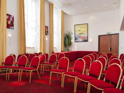conference room - hotel best western plus colbert - chateauroux, france