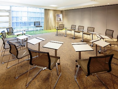 conference room - hotel novotel clermont ferrand - clermont ferrand, france