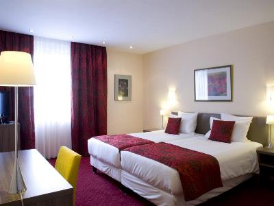bedroom 3 - hotel grand hotel bristol colmar - colmar, france