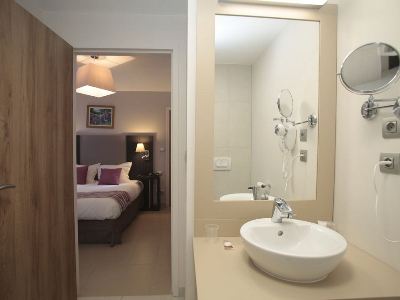 bedroom 2 - hotel appart'hotel odalys les cordeliers - dijon, france