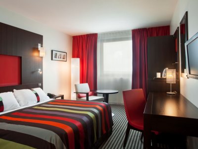 bedroom 2 - hotel holiday inn dijon - dijon, france