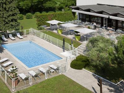 outdoor pool 1 - hotel novotel grenoble nord voreppe - grenoble, france