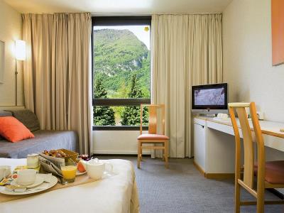 bedroom 2 - hotel novotel grenoble nord voreppe - grenoble, france