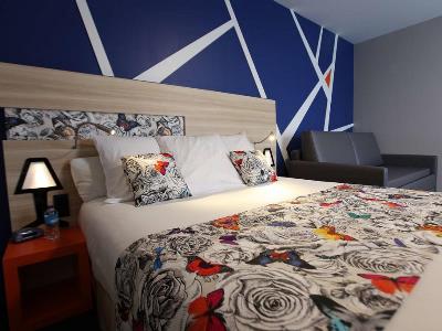bedroom - hotel best western de paris - laval, france