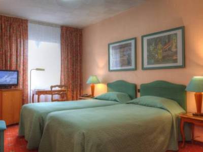 bedroom 1 - hotel de la paix - lille, france