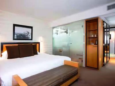 bedroom 1 - hotel hotel lille euralille,a hilton affiliate - lille, france