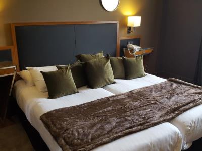 bedroom - hotel carlton - lille, france