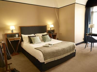 bedroom 2 - hotel carlton - lille, france