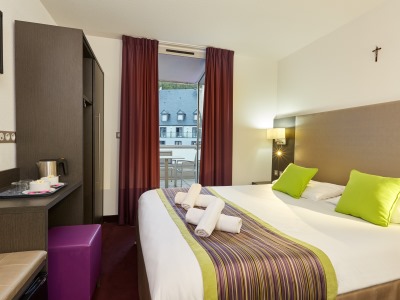 bedroom 1 - hotel astrid - lourdes, france