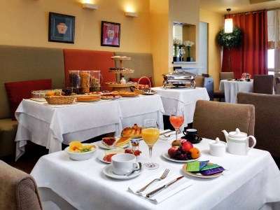 breakfast room - hotel eliseo - lourdes, france