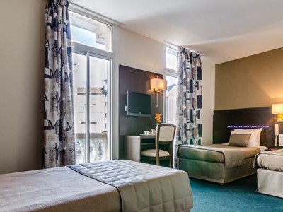 bedroom 2 - hotel croix des bretons (g) - lourdes, france