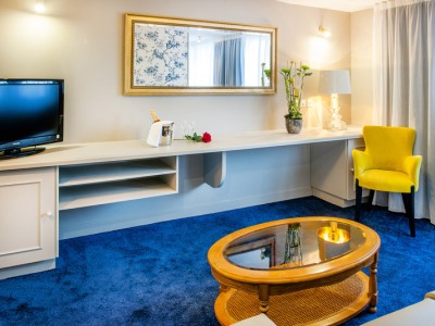 suite - hotel grand hotel gallia and londres - lourdes, france