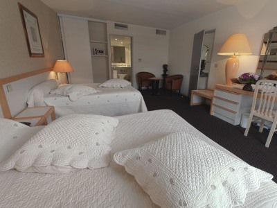 bedroom - hotel paradis - lourdes, france