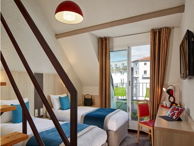 bedroom 8 - hotel roissy - lourdes, france