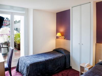 bedroom 3 - hotel continental - lourdes, france