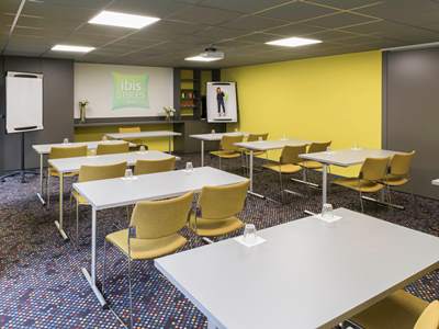 conference room 1 - hotel ibis styles lyon confluence - lyon, france