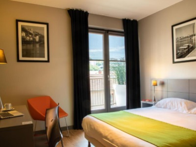 bedroom 7 - hotel adonis lyon dock ouest - lyon, france