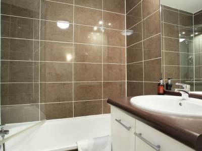 bathroom - hotel appart'hotel odalys bioparc - lyon, france