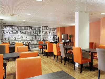 breakfast room 1 - hotel appart'hotel odalys bioparc - lyon, france